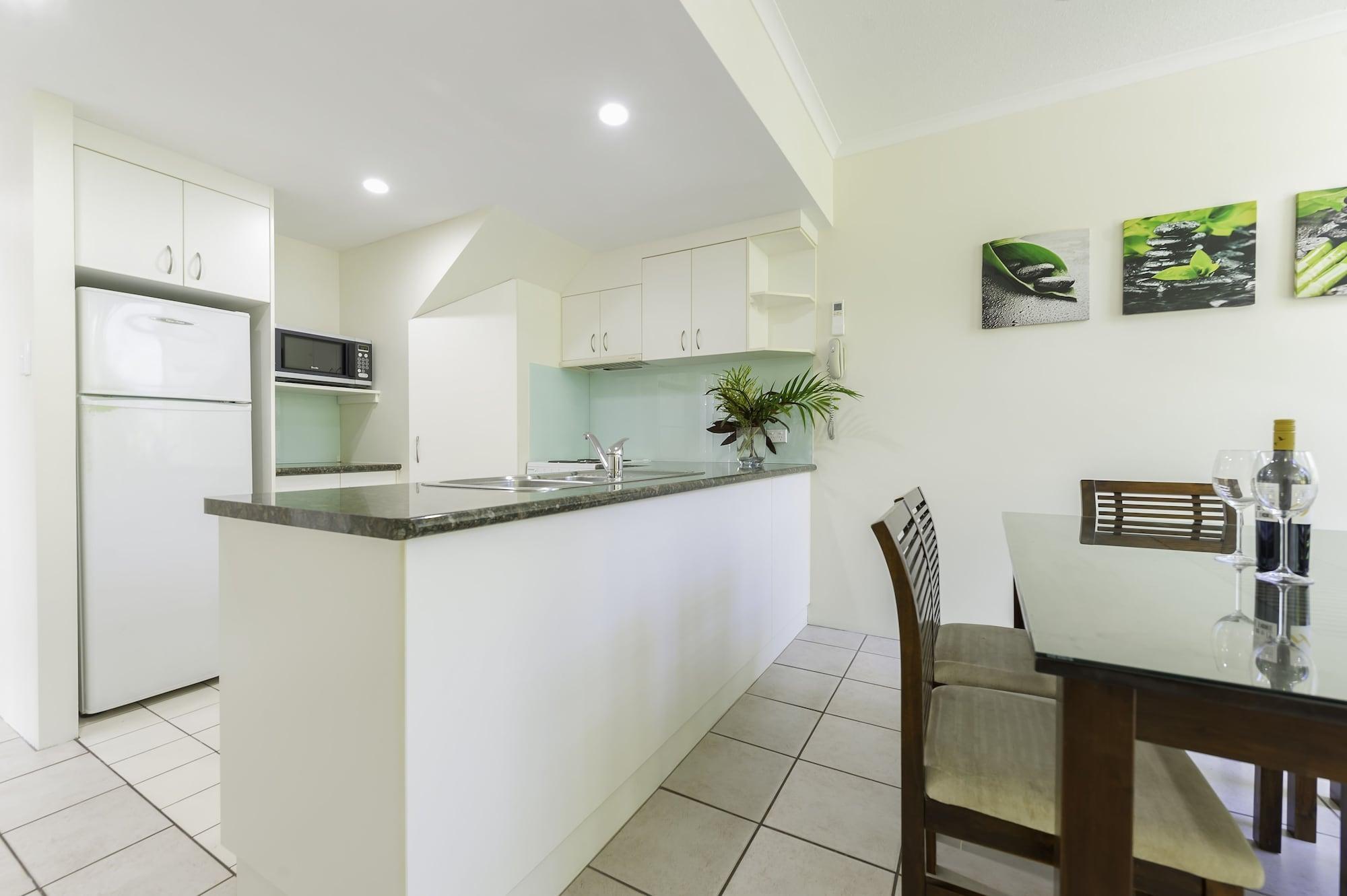 Tropical Nites Holiday Townhouses Port Douglas Kültér fotó