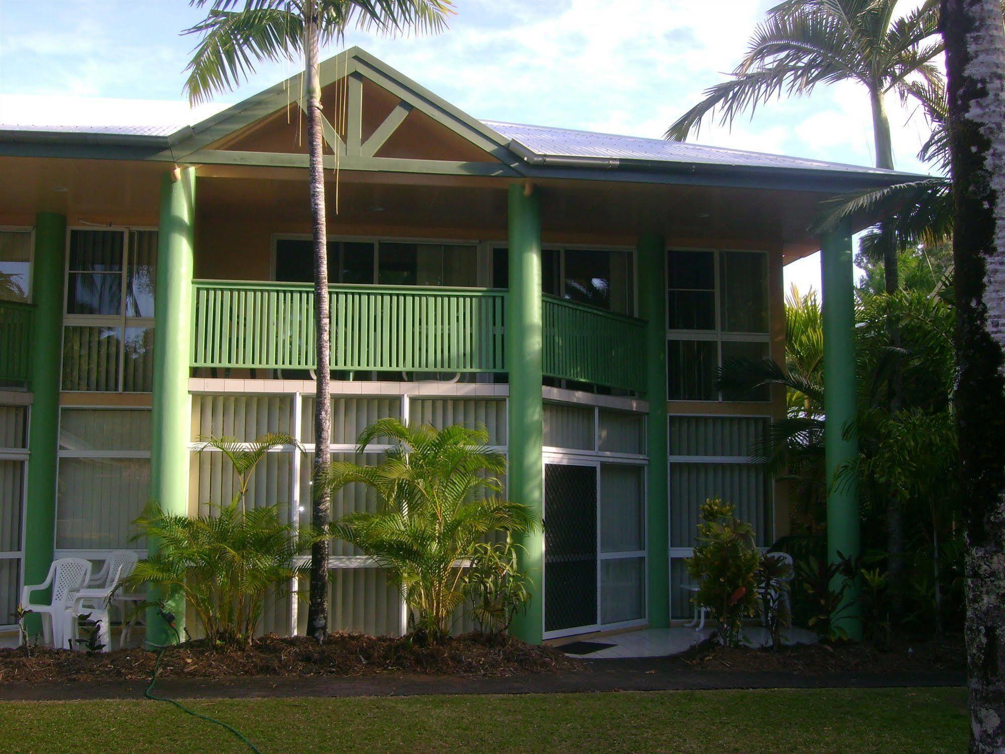 Tropical Nites Holiday Townhouses Port Douglas Kültér fotó
